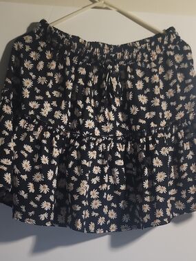 Daisy Print Tiered Mini Skirt - Navy
